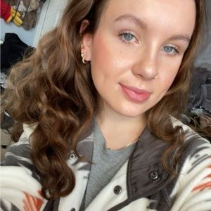 Meet your Posher, Hailey